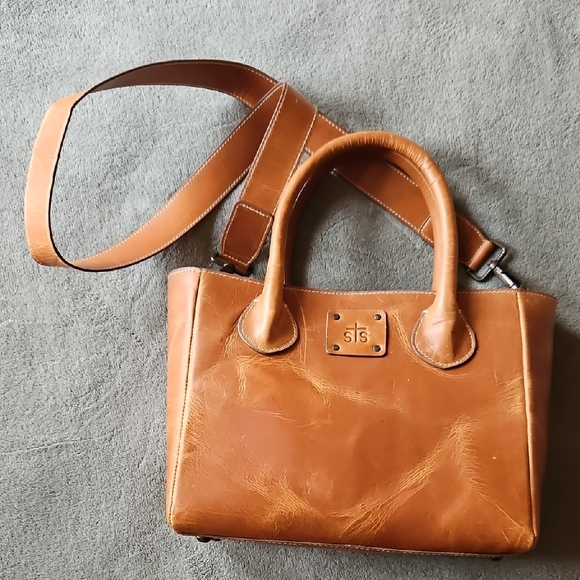 STS Ranchwear Handbags - STS Ranchwear Tan Leather Tote with Shoulder Strap